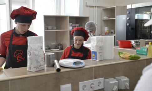 Почти 3 млн заявлений подали в российские колледжи