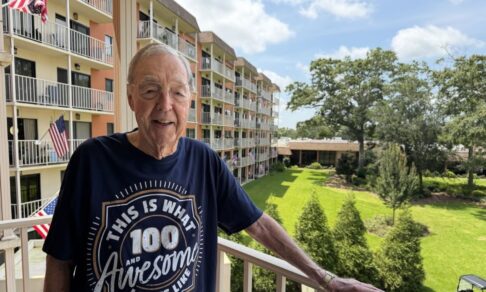 100-летний студент Чарли Притчетт изучил 51 университетский курс