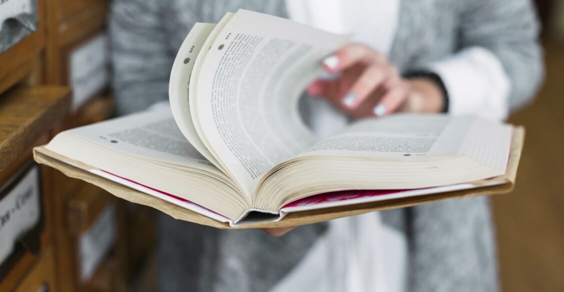 30-томное издание Ветхого и Нового Завета получило гран-при конкурса «Книга года»